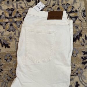 NWT JCrew Factory white skinny jeans. Size 35w/28L